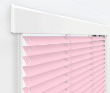 Жалюзи Изолайт 25 мм на пластиковые окна - цвет светло-розовый