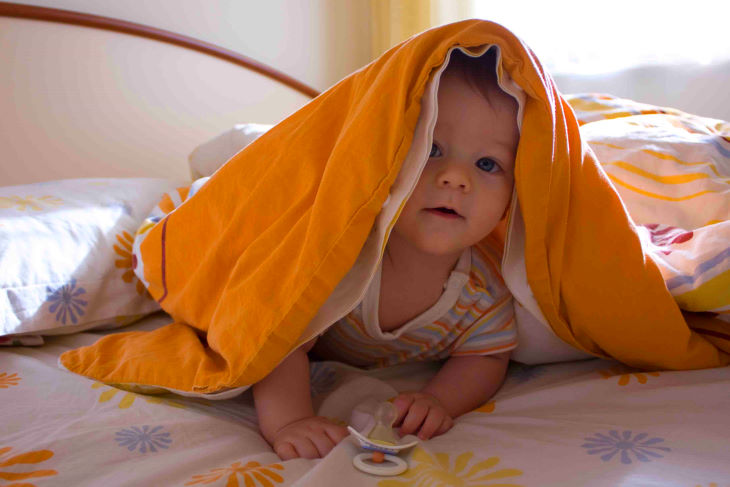 Когда забыл опустить рулонные шторы блэкаут